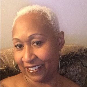 Meet your Posher, Linda